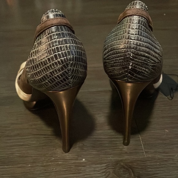 Unique BCBG Platform Heels Sz 10 NWT - Picture 5 of 11